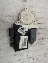 Moteur leve vitre avant droit