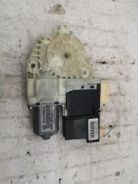 Moteur leve vitre avant gauche