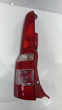 Fanale posteriore principale sinistro (luci)