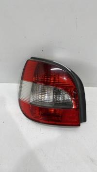 Fanale posteriore principale sinistro (luci)