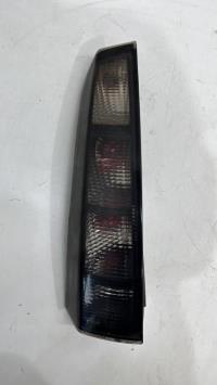 Fanale posteriore principale sinistro (luci)