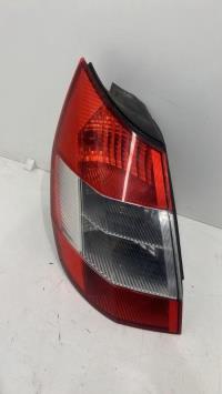 Fanale posteriore principale sinistro (luci)