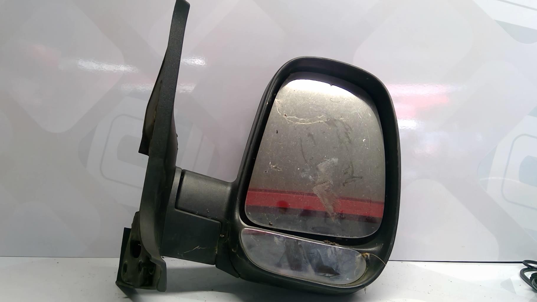 Retrovisor derecho