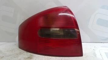 Fanale posteriore principale sinistro (luci)