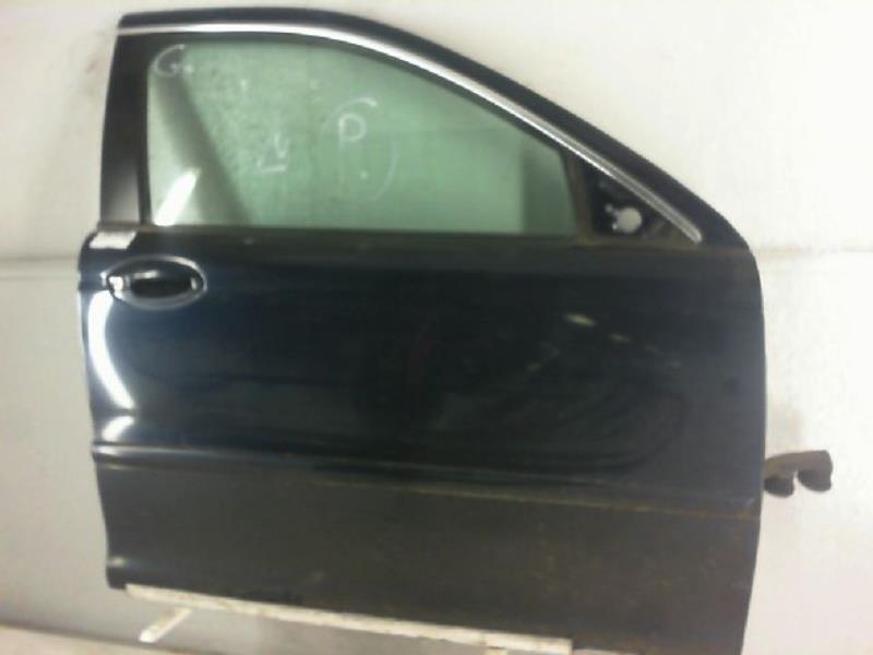 Porte avant droit