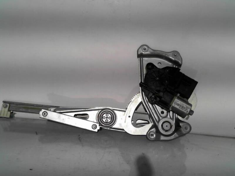 Leve vitre electrique avant droit