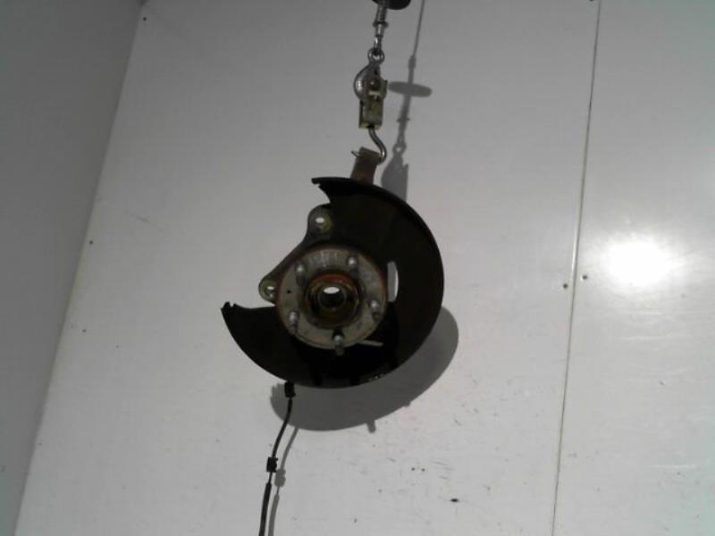 Fusee avant gauche