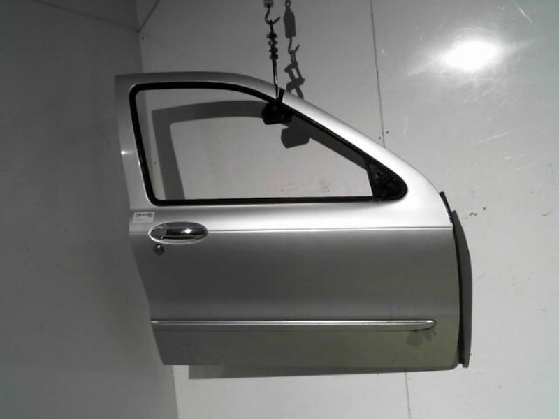 Porte avant droit