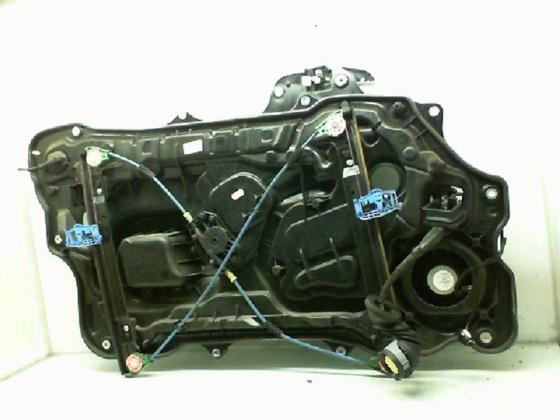 Leve vitre electrique avant droit