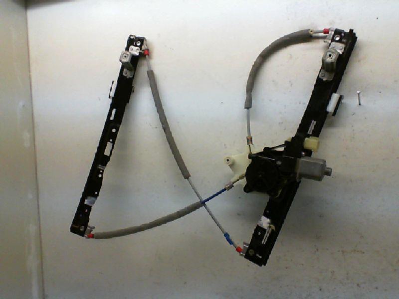 Leve vitre electrique avant droit