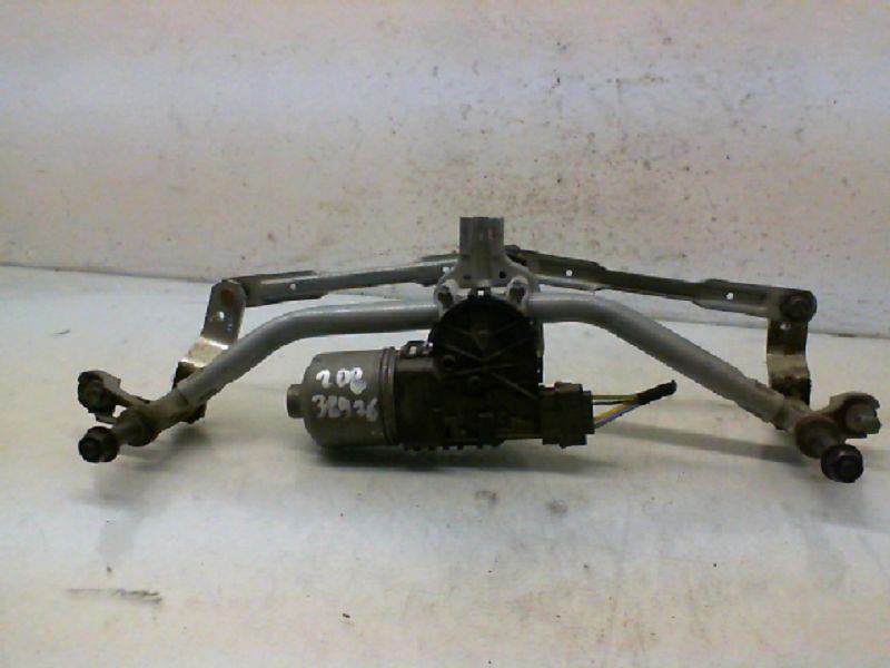 Moteur essuie glace avant