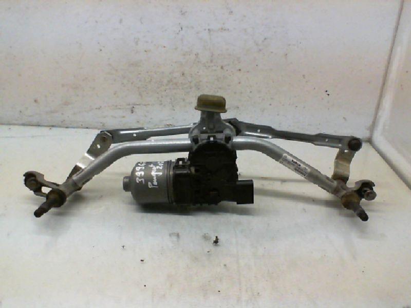 Moteur essuie glace avant
