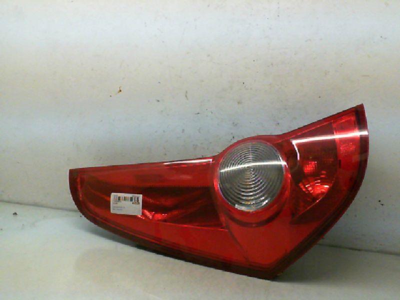 Feu arriere principal gauche (feux)