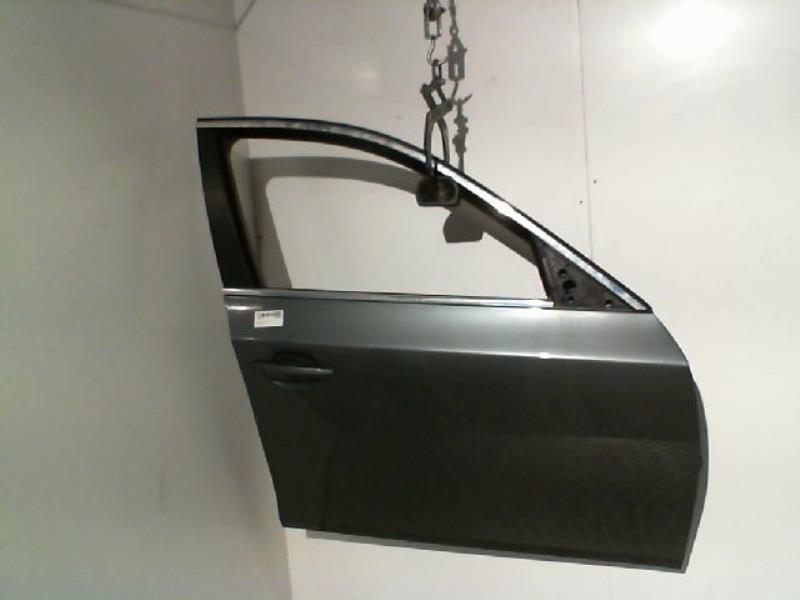 Porte avant droit