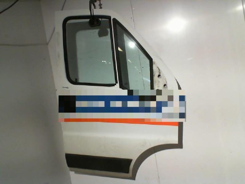 Porte avant droit