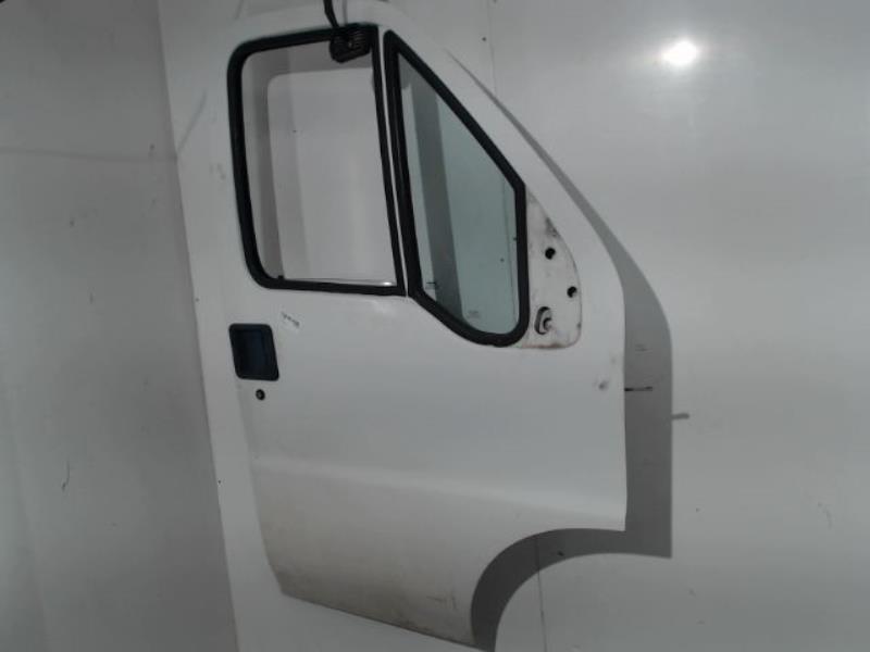 Porte avant droit
