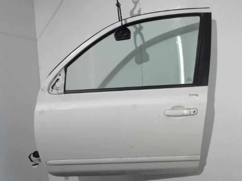 Porte avant gauche