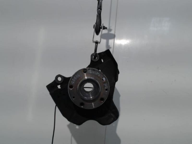 Fusee avant gauche