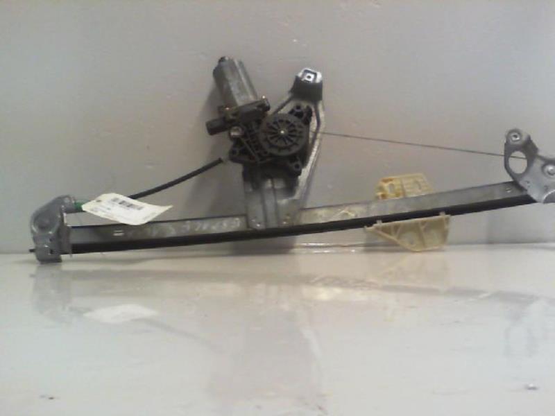 Leve vitre electrique avant droit