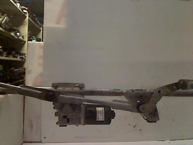 Moteur essuie glace avant
